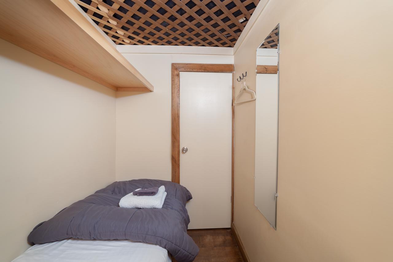 Hostal Chelsea 2*